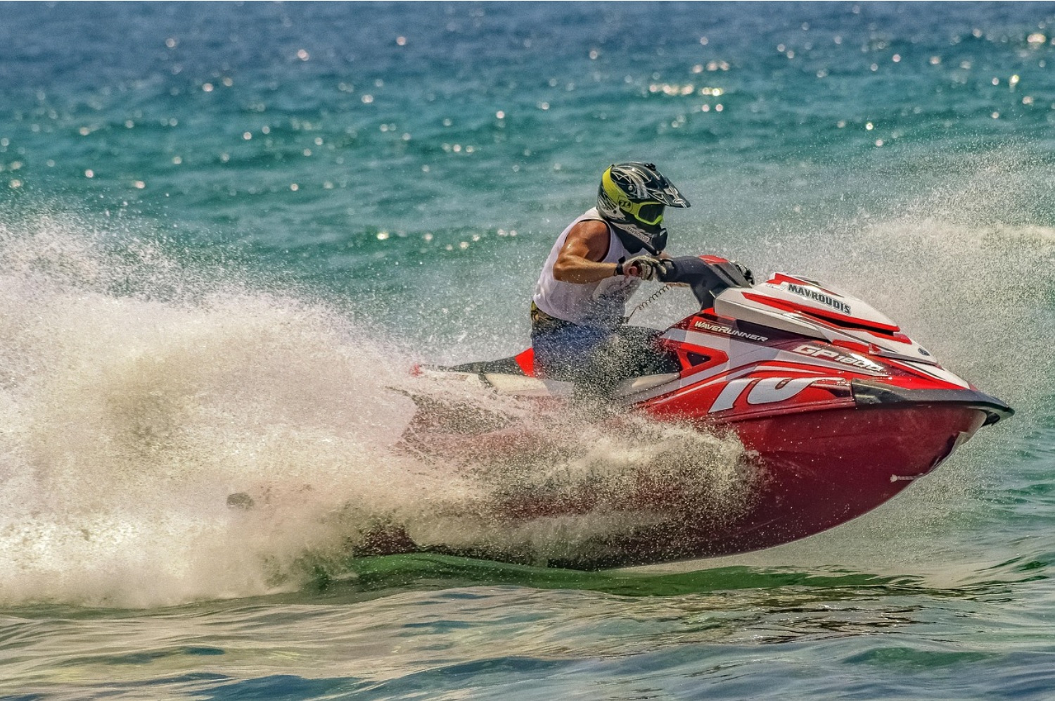 Conquer the waves : The charm of jet skiing 