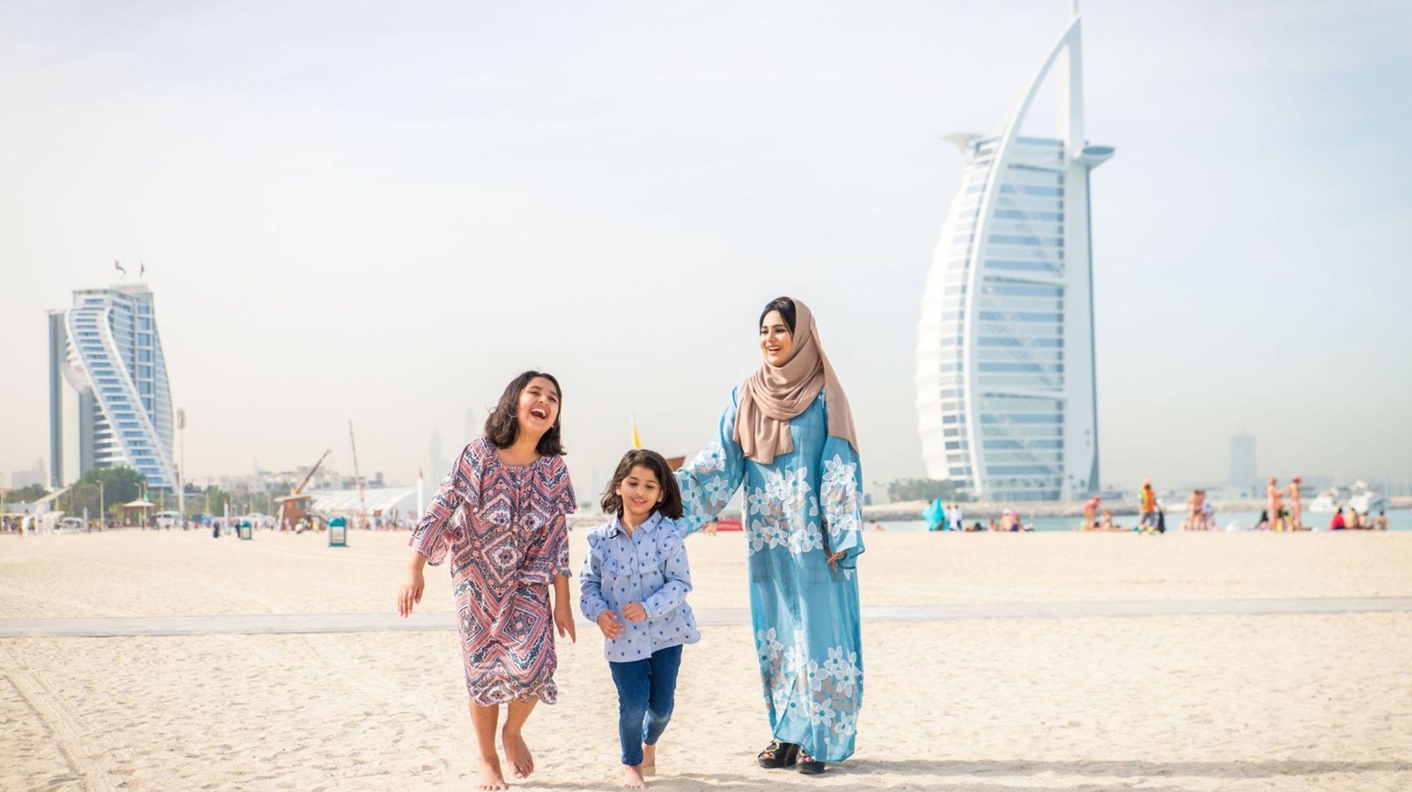 Best Time of the Year to Book Muscat to Dubai Flights