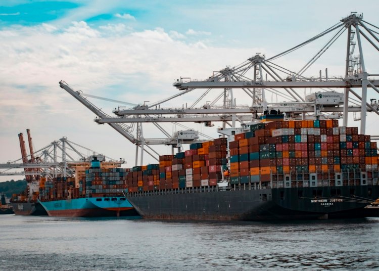 Commercial cargo vessel illustrating shipping costs near the Gulf of Oman