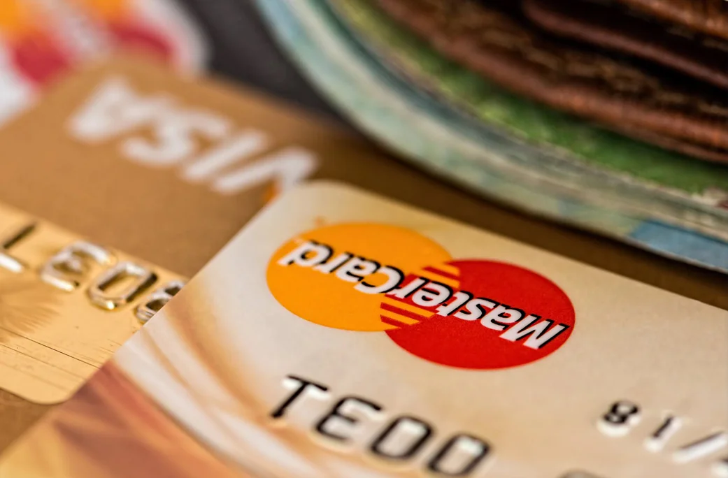 In the UAE, which banks provide instant account opening? In the UAE, which banks provide instant account opening?