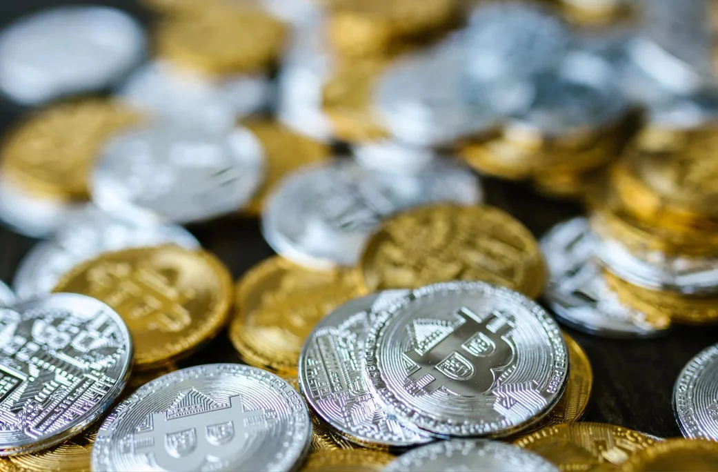 Case Study on Bitcoin Virtual Currency Upsides and Downsides Case Study on Bitcoin Virtual Currency Upsides and Downsides