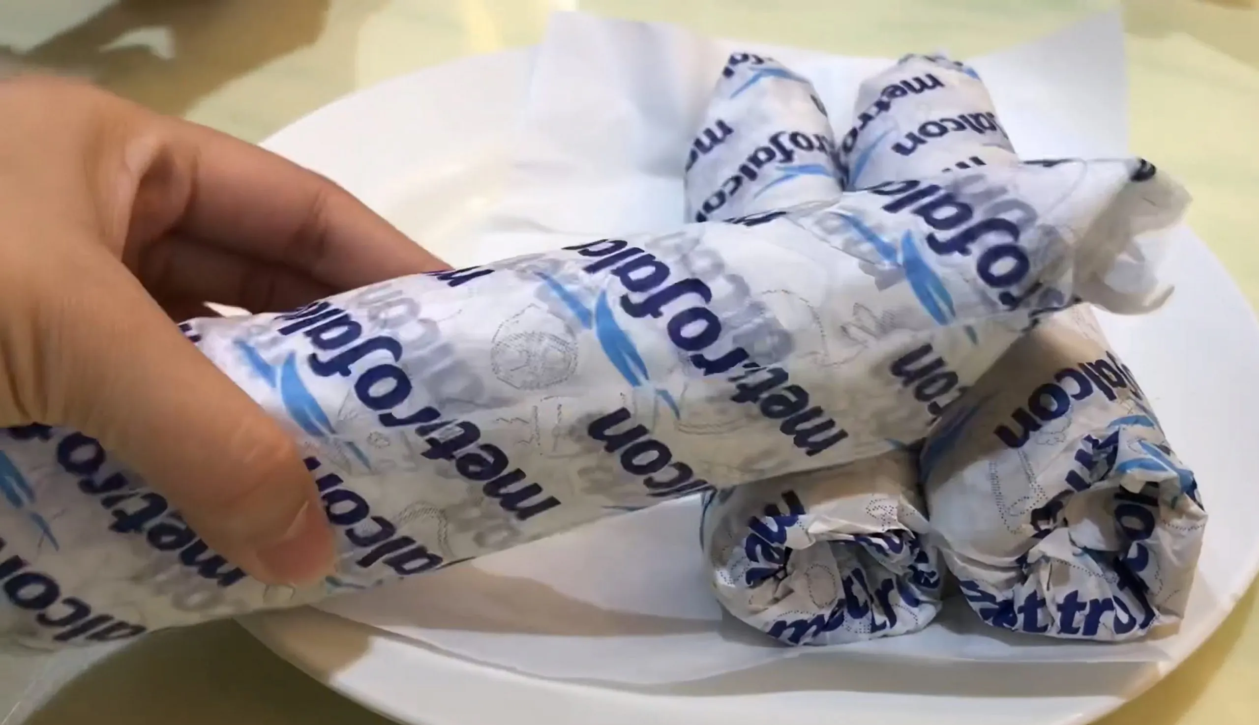 metro falcon restaurant dubai