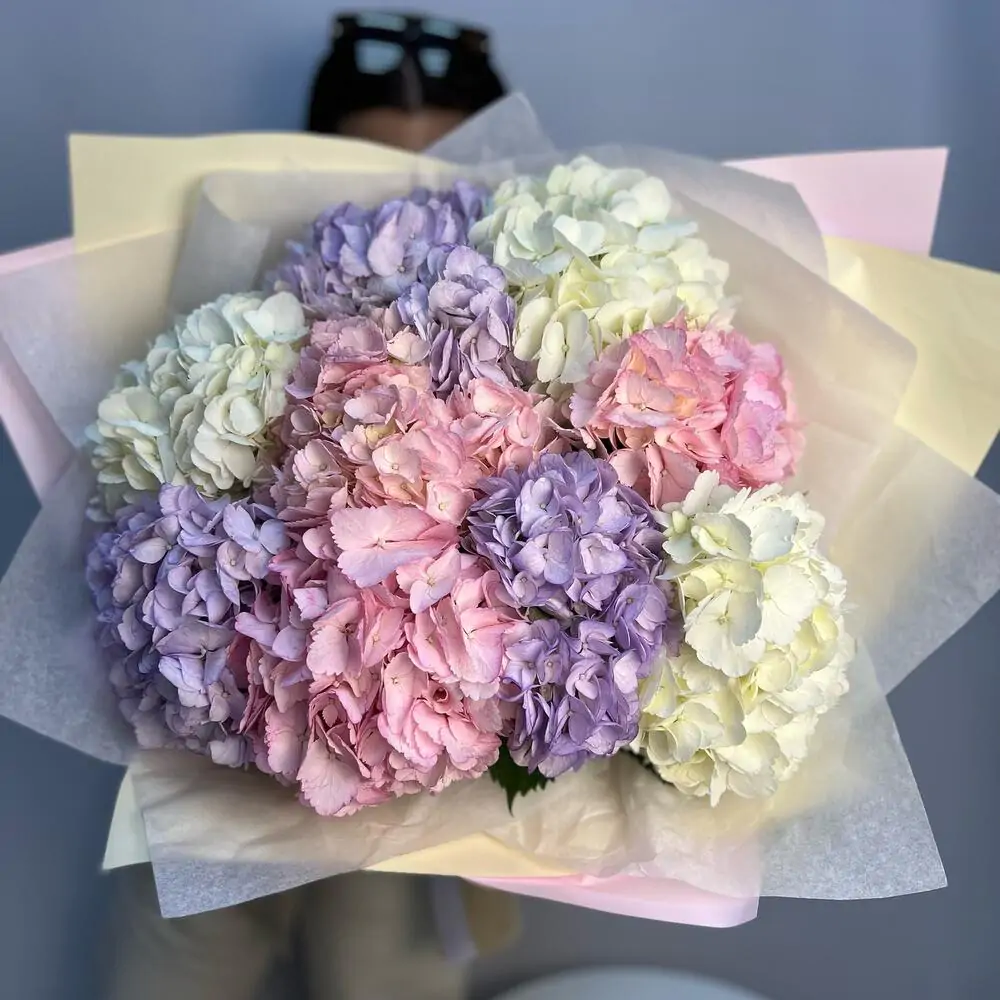 where to buy flowers in dubai